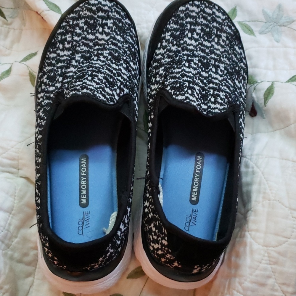 💕Danskin cool wave memory foam loafers! 💕